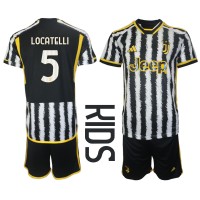 Stroje piłkarskie Juventus Manuel Locatelli #5 Koszulka Podstawowej dla dzieci 2023-24 Krótki Rękaw (+ szorty)